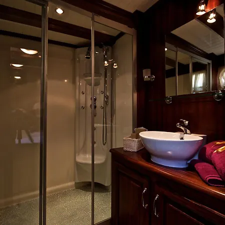 Silver 船屋 巴勒莫